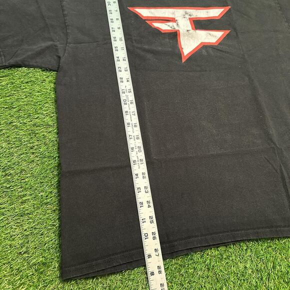Vintage FaZe Clan Champion T-Shirt - Picture 3 of 5